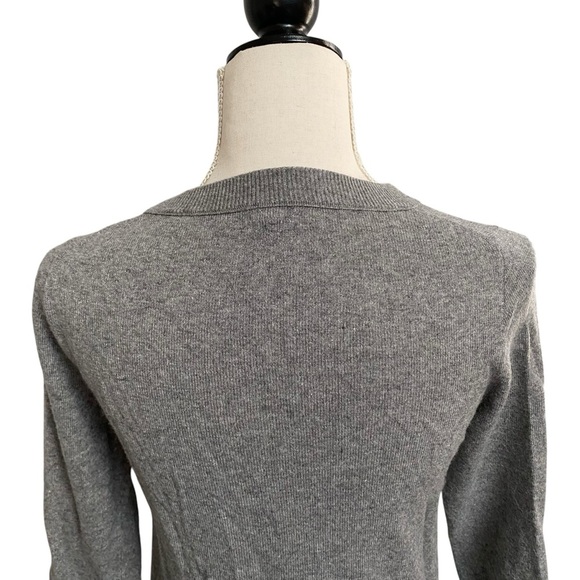 Gray Sweater with Goose Design - Picture 10 of 14